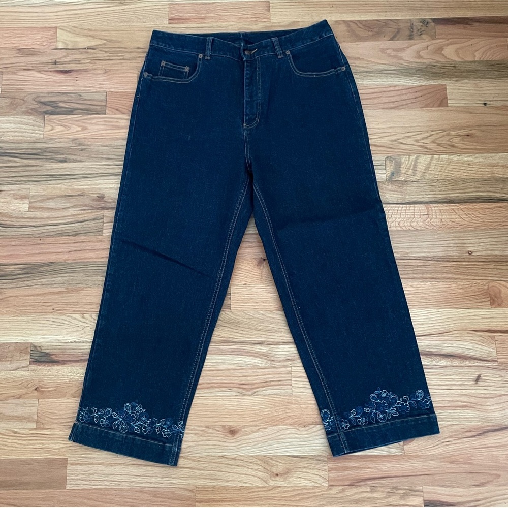 LIKE NEW women’s size 14 high Sierra jeans with floral sticking detail on hem